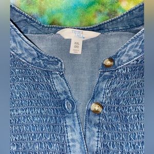 NWT: Very light weight oversized Chambray buttoned down top.